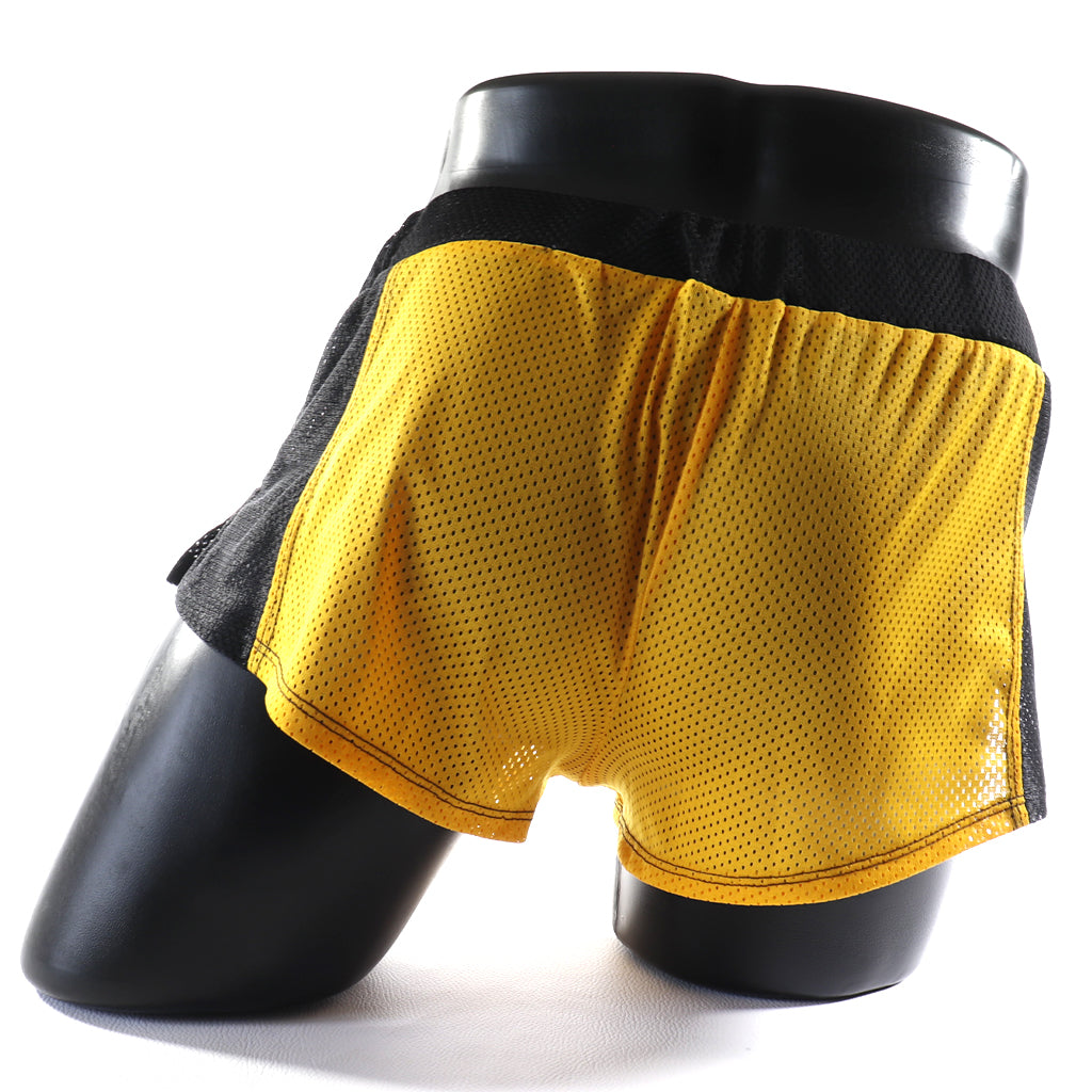 Mini - Short  -  Transparent – Noir - gris - blanc - jaune
Mini short de sport transparent noir avec design contrasté, créé par Omar Enrique Paris – mode masculine, vêtements sportifs et style audacieux.
Keywords: short sport homme, short transparent, mode masculine, Omar Enrique Paris