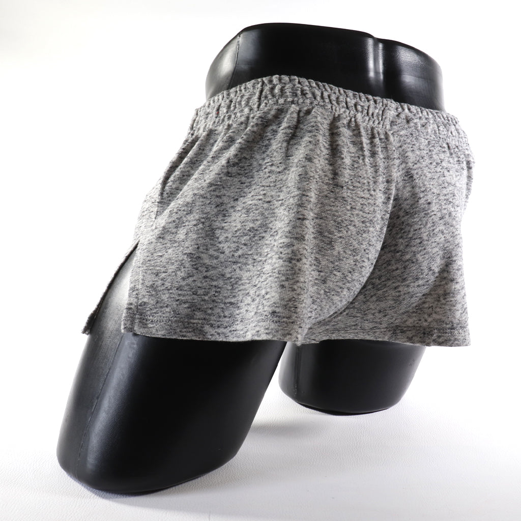 Mini - Short de Sport gris
Mini short de sport transparent noir avec design contrasté, créé par Omar Enrique Paris – mode masculine, vêtements sportifs et style audacieux.
Keywords: short sport homme, short transparent, mode masculine, Omar Enrique Paris