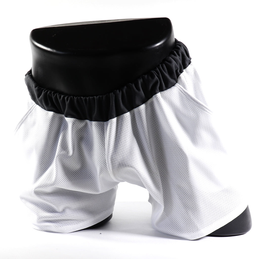 Mini - Short  -  Transparent – Noir - gris - blanc - jaune
Mini short de sport transparent noir avec design contrasté, créé par Omar Enrique Paris – mode masculine, vêtements sportifs et style audacieux.
Keywords: short sport homme, short transparent, mode masculine, Omar Enrique Paris