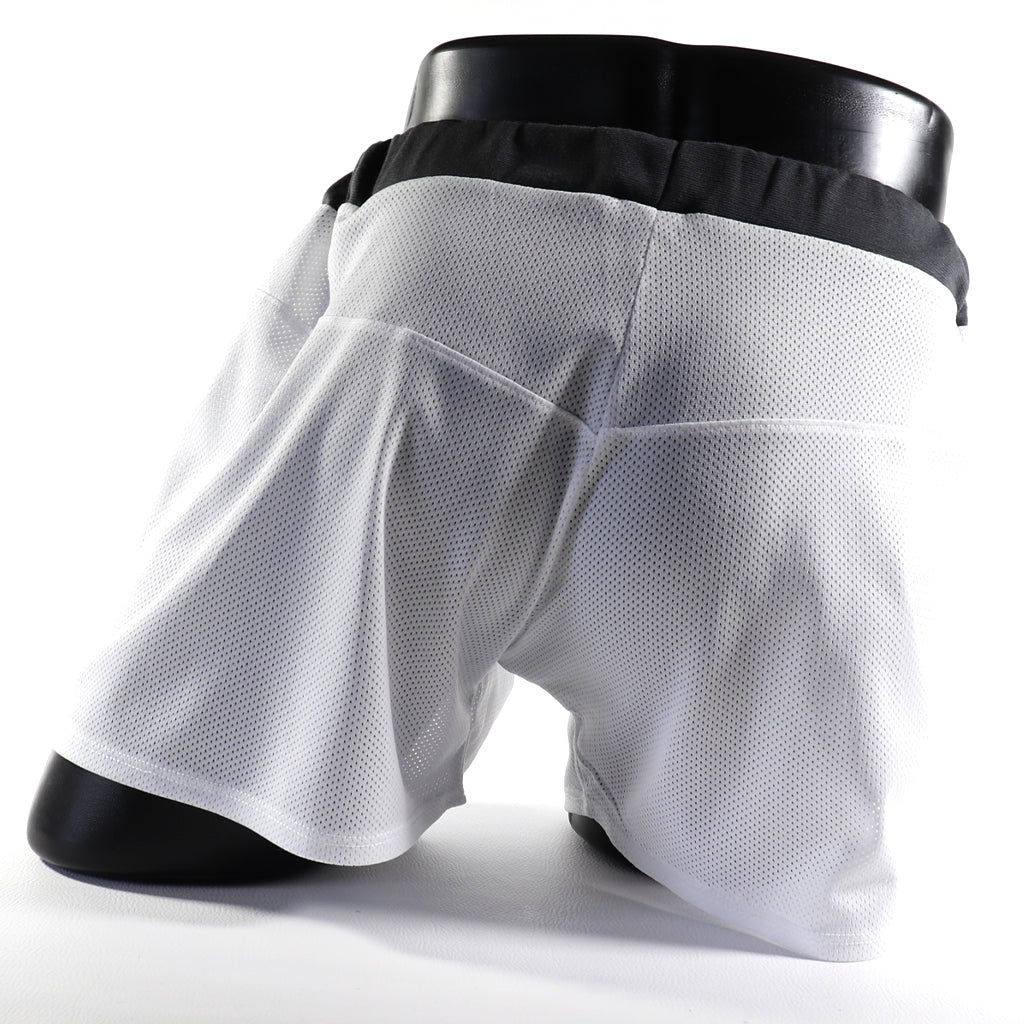 Mini - Short  -  Transparent – Noir - gris - blanc - jaune
Mini short de sport transparent noir avec design contrasté, créé par Omar Enrique Paris – mode masculine, vêtements sportifs et style audacieux.
Keywords: short sport homme, short transparent, mode masculine, Omar Enrique Paris
