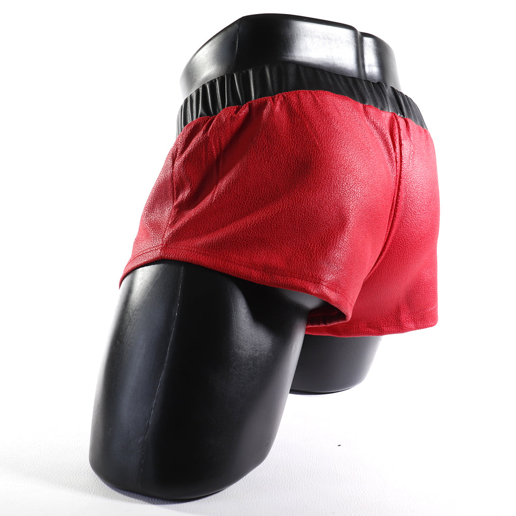 Mini - Short en Simili-Cuir Noir
Mini short en simili-cuir noir avec côtés ouverts, créé par Omar Enrique Paris – mode masculine audacieuse et vêtements sportifs fetish.
Keywords: short simili cuir homme, short fetish, Omar Enrique Paris