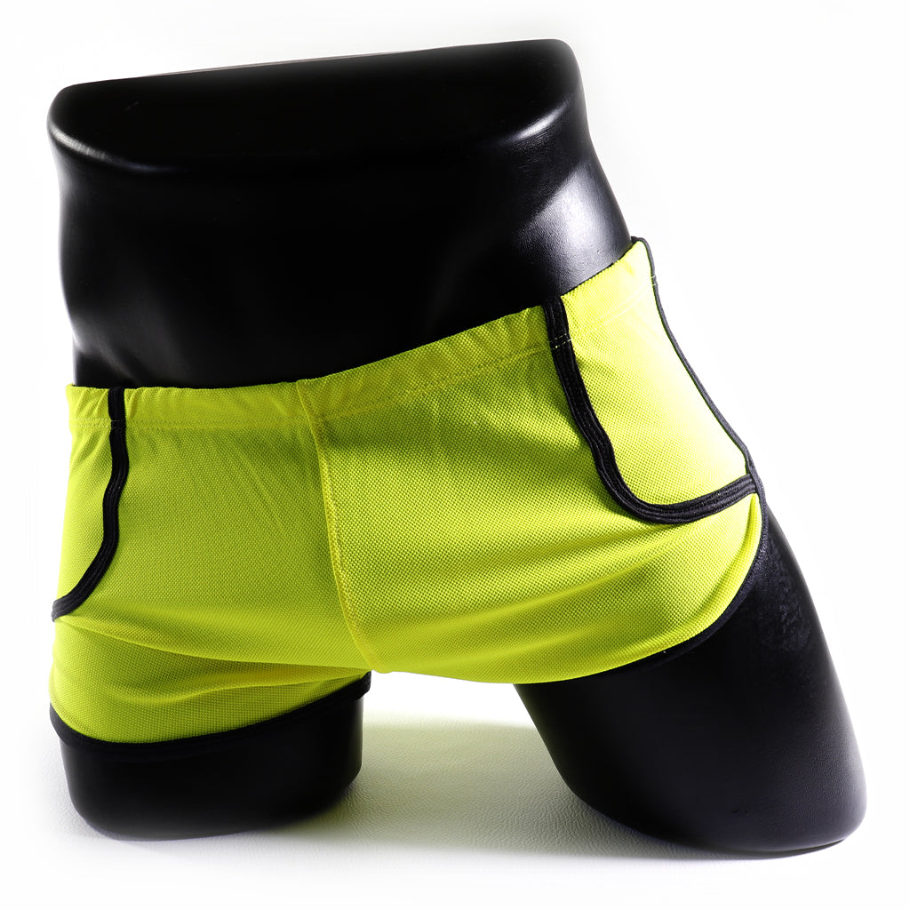 Mini - Short  -  Sport -Transparent – Noir - gris - blanc - jaune
Mini short de sport transparent noir avec design contrasté, créé par Omar Enrique Paris – mode masculine, vêtements sportifs et style audacieux.
Keywords: short sport homme, short transparent, mode masculine, Omar Enrique Paris