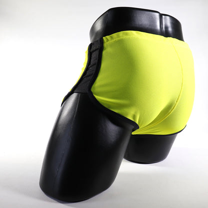 Mini - Short  -  Sport -Transparent – Noir - gris - blanc - jaune
Mini short de sport transparent noir avec design contrasté, créé par Omar Enrique Paris – mode masculine, vêtements sportifs et style audacieux.
Keywords: short sport homme, short transparent, mode masculine, Omar Enrique Paris