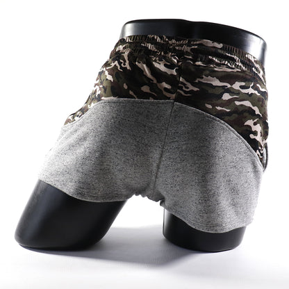 Mini - Short  -  Sport -Transparent – Noir - gris - blanc
Mini short de sport transparent noir avec design contrasté, créé par Omar Enrique Paris – mode masculine, vêtements sportifs et style audacieux.
Keywords: short sport homme, short transparent, mode masculine, Omar Enrique Paris