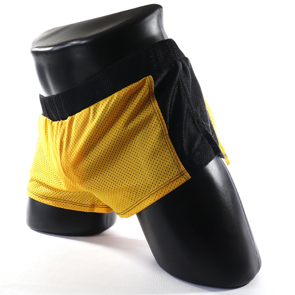 Mini - Short  -  Transparent – Noir - gris - blanc - jaune
Mini short de sport transparent noir avec design contrasté, créé par Omar Enrique Paris – mode masculine, vêtements sportifs et style audacieux.
Keywords: short sport homme, short transparent, mode masculine, Omar Enrique Paris