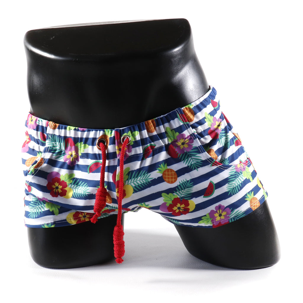 Maillot de Bain Homme – Noir
Maillot de bain homme noir coupe ajustée, créé par Omar Enrique Paris – beachwear masculin et style élégant.
Keywords: maillot de bain homme, swimwear, Omar Enrique Paris