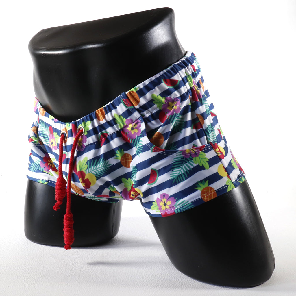 Maillot de Bain Homme – Noir
Maillot de bain homme noir coupe ajustée, créé par Omar Enrique Paris – beachwear masculin et style élégant.
Keywords: maillot de bain homme, swimwear, Omar Enrique Paris