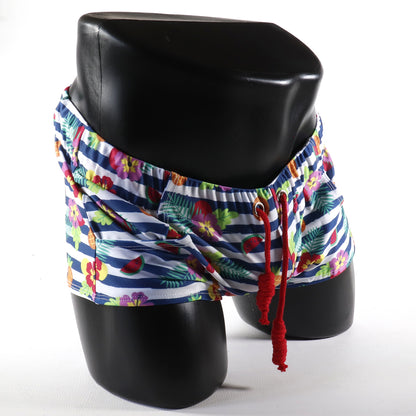 Maillot de Bain Homme – Noir
Maillot de bain homme noir coupe ajustée, créé par Omar Enrique Paris – beachwear masculin et style élégant.
Keywords: maillot de bain homme, swimwear, Omar Enrique Paris