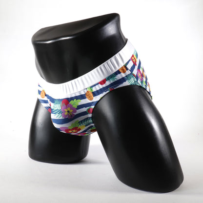 Maillot de Bain Homme – Noir
Maillot de bain homme noir coupe ajustée, créé par Omar Enrique Paris – beachwear masculin et style élégant.
Keywords: maillot de bain homme, swimwear, Omar Enrique Paris