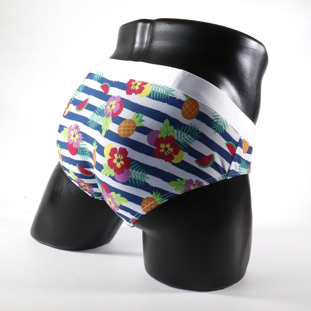 Maillot de Bain Homme – Noir
Maillot de bain homme noir coupe ajustée, créé par Omar Enrique Paris – beachwear masculin et style élégant.
Keywords: maillot de bain homme, swimwear, Omar Enrique Paris