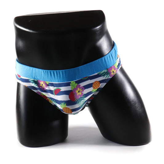 Maillot de Bain Homme – Noir
Maillot de bain homme noir coupe ajustée, créé par Omar Enrique Paris – beachwear masculin et style élégant.
Keywords: maillot de bain homme, swimwear, Omar Enrique Paris