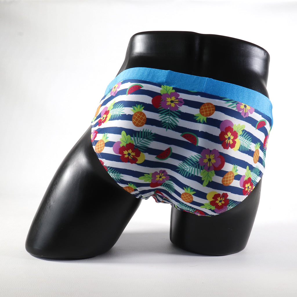 Maillot de Bain Homme – Noir
Maillot de bain homme noir coupe ajustée, créé par Omar Enrique Paris – beachwear masculin et style élégant.
Keywords: maillot de bain homme, swimwear, Omar Enrique Paris