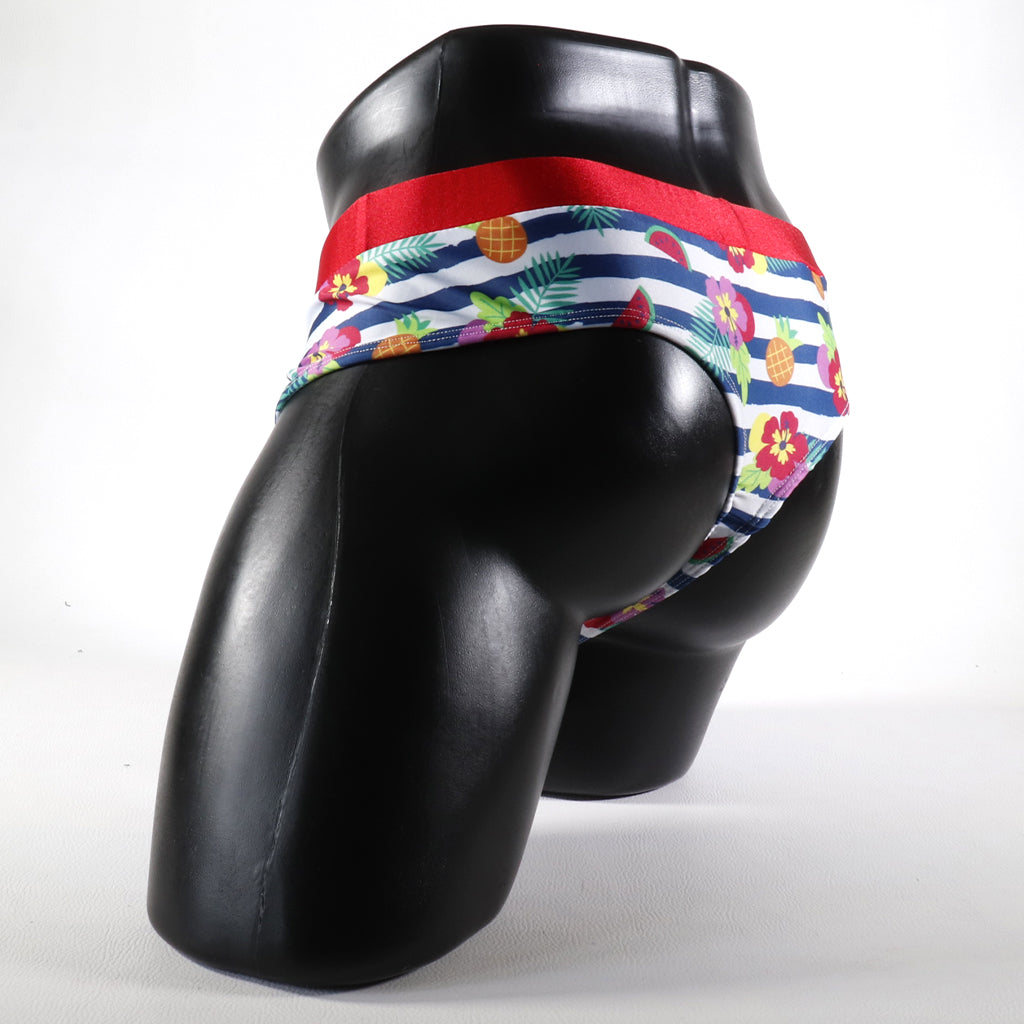 Maillot de Bain Homme – Noir
Maillot de bain homme noir coupe ajustée, créé par Omar Enrique Paris – beachwear masculin et style élégant.
Keywords: maillot de bain homme, swimwear, Omar Enrique Paris