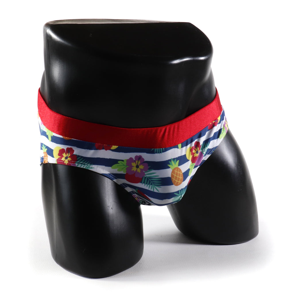 Maillot de Bain Homme – Noir
Maillot de bain homme noir coupe ajustée, créé par Omar Enrique Paris – beachwear masculin et style élégant.
Keywords: maillot de bain homme, swimwear, Omar Enrique Paris