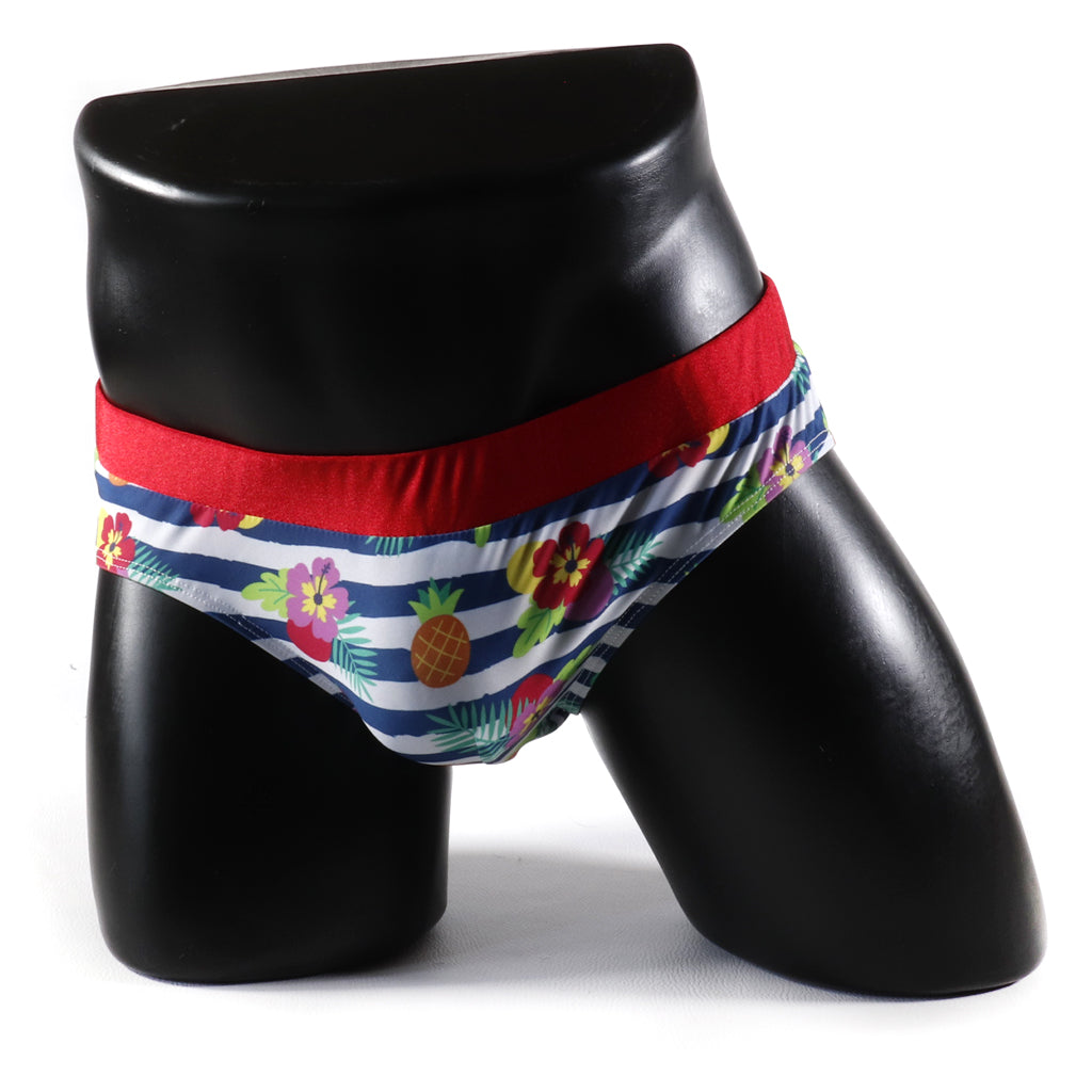 Maillot de Bain Homme – Noir
Maillot de bain homme noir coupe ajustée, créé par Omar Enrique Paris – beachwear masculin et style élégant.
Keywords: maillot de bain homme, swimwear, Omar Enrique Paris