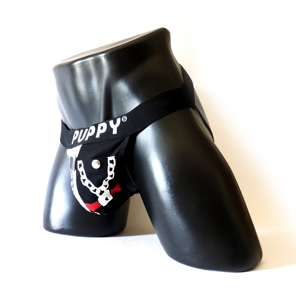 Jockstrap Puppy – Édition Spéciale
Jockstrap Puppy en coton élastique noir avec poche intégrée, conçu par Omar Enrique Paris – sous-vêtements masculins sportifs et fetish.
Keywords: jockstrap homme, jockstrap puppy, sous-vêtements fetish, Omar Enrique Paris